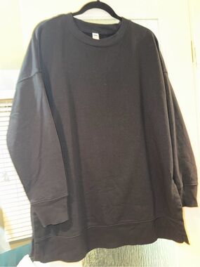 Old Navy Long Black Sweatshirt Large